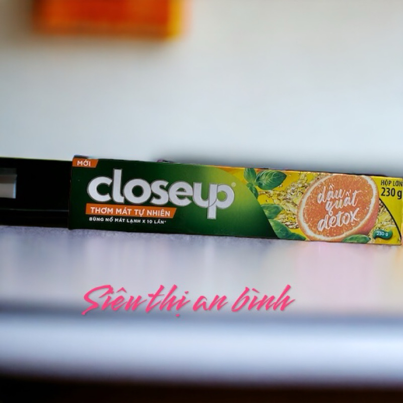 Kem Đánh Răng Closeup 180g,230g.