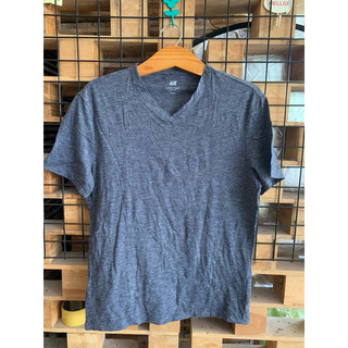 M118. Áo thun nam hiệu H&M szM- 2hand