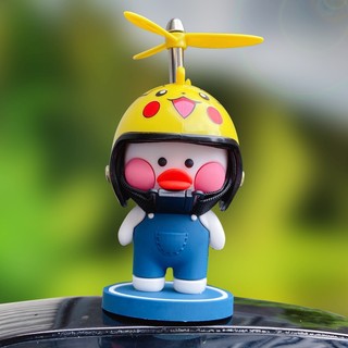 Vịt Douyin đội mũ bảo hiểm, vịt cute gắn trang trí nón bảo hiểm ô tô, xe máy,... có chong chóng quay