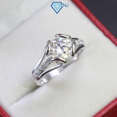 Nhẫn nữ bạc nữ Moissanite 8ly trụ đá trái tim kèm thẻ tra cứu mạ bạch kim cao cấp NNM0051 - Trang Sức TNJ