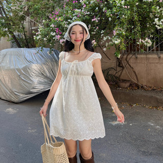Đầm Hoa Thêu Trắng Babydoll Freesize