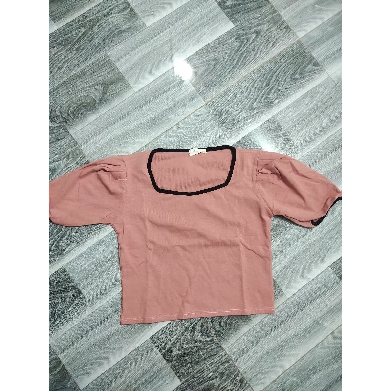 áo thun cổ tròn
