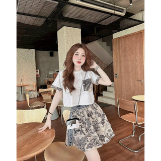 SÉT VÁY xu hướng dễ thương du lịch ÁO CHẤT THUN GÂN LẠNH CROTOP PHỐI HOẠ TIẾT CHÂN VÁY TUYẾT MƯA CÓ LÓT