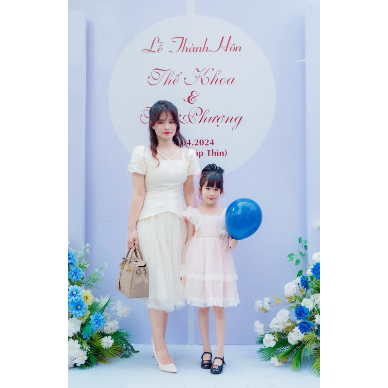 váy trắng dự tiệc đám cưới