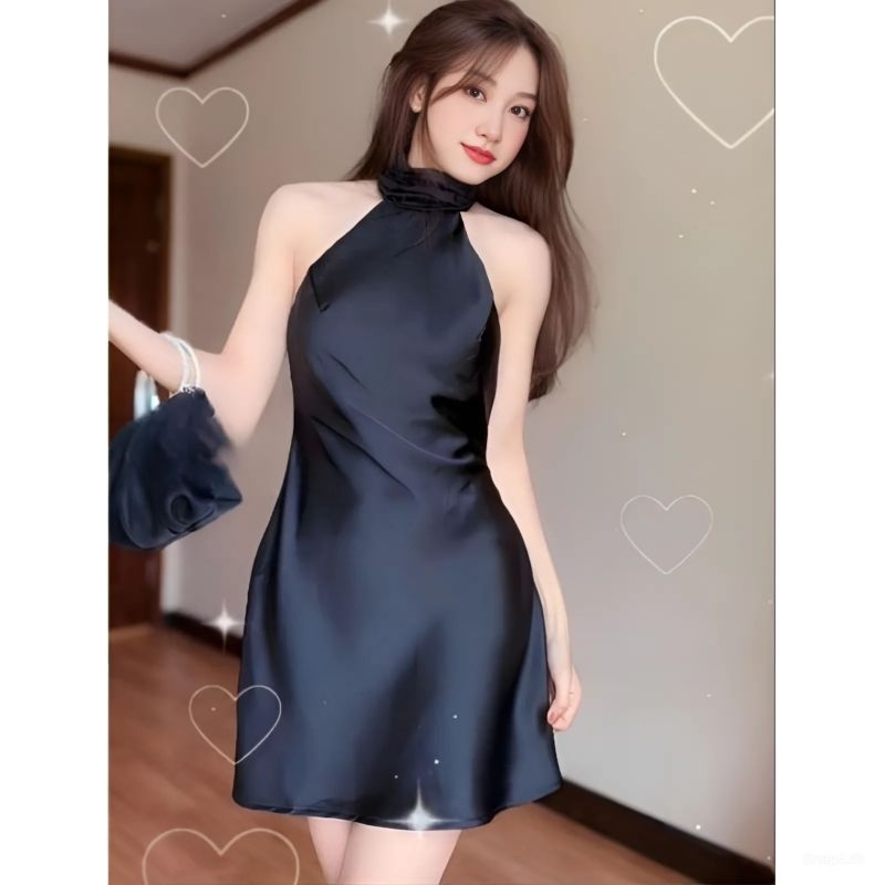 Đầm Lụa Cổ Yếm Hở Lưng Dáng Ngắn Cao Cấp- Váy Lụa Có Mút Ngực hở Dáng Váy Chữ A Cực Kì Tôn Dáng | BigBuy360 - bigbuy360.vn