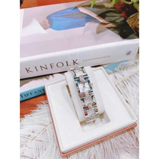 Đồng hồ Nữ GUESS cao cấp - dây kim loại xịn