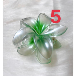 Kẹp tóc hoa sứ 8cm xinh xắn màu sắc đa dạng