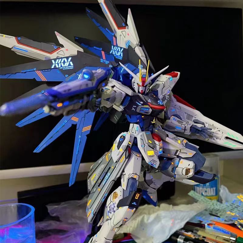 Mô Hình Lắp Ráp MG Gundam Freedom 6650 Ver 2.0 Daban (Tặng Đế Base + Decal) - MiNO Shop