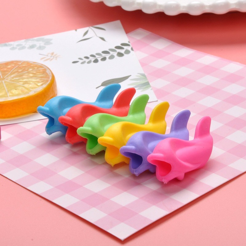 Combo Cá Định Vị Cầm Bút Chuẩn Cho Bé