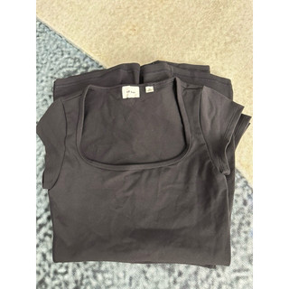 Bộ liền thân Aritzia dư xịn
