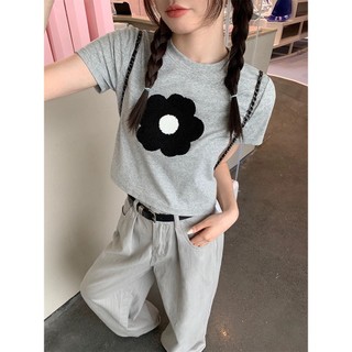 Áo cộc croptop chất liệu dệt kim mùa hè hottrend màu xám cổ tròn thiết kế hoạ tiết bông hoa hàng QCCC (CÓ BIGSIZE) SP130