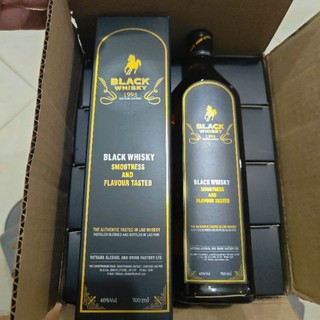 BLACK WHISKY 1995 nhập từ LÀO( 700ml,40vl)