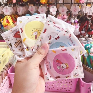 Gương mini cầm tay dễ thương