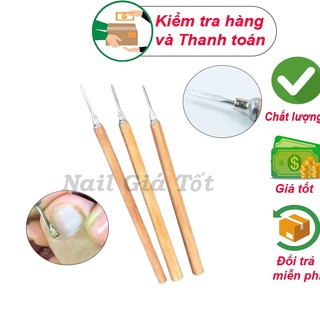 Dụng cụ lấy khoé móng tay và móng chân cán gỗ nhỏ gọn và tiện dụng