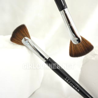 Cọ Bắt Sáng Highlight Dạng Fan Sephora 62
