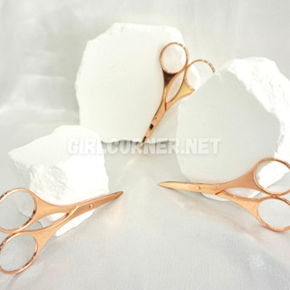 Kéo cắt mi giả chuyên dụng - Girl's Corner (GIAO NGẪU NHIÊN)