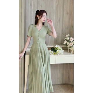 Váy cúc bọc xếp ly