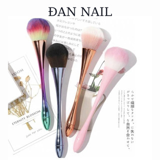 Chổi phủi bụi nail cán dài lông mềm, cọ dài phủi bụi nail