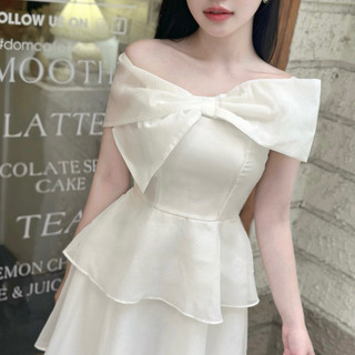 váy trễ vai nơ ngực 3 tầng