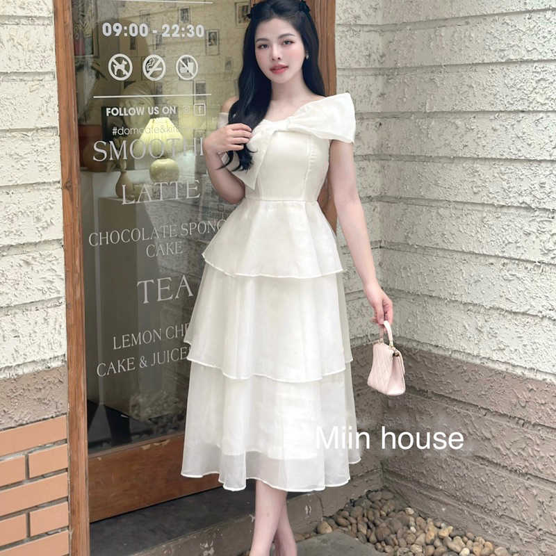 váy trễ vai nơ ngực 3 tầng
