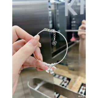 Vòng tay bạc treo charm