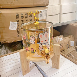 Bình thuỷ tinh 2200ml đựng nước có vòi kèm kệ gỗ màu hổ phách siêu sang