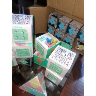 rubik 2x2 phù hợp mới mọi lứa tuổi!!