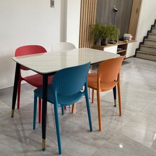 Bộ Bàn Mặt Đá 1m2 + 4 Nhựa Đúc -FREE SHIP HÀ NỘI Bộ bàn ăn Cao Cấp