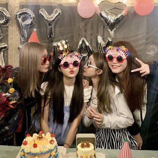 Kính happy birthday - kính sinh nhật