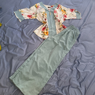 Sét lụa phối hoa chất đẹp size L - Xl còn mới chất đẹp