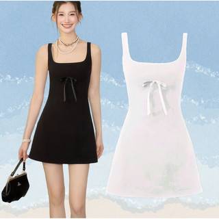 Đầm cổ vuông đính nơ tùng xoè A đính nơ