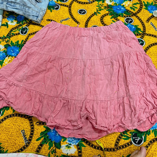 Chân váy nữ màu hồng size S, hàng tặng k bán