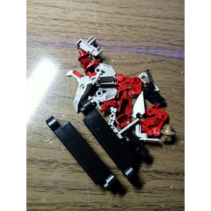 các part thừa của astray hirm mjh ( không có mảnh kim loại)