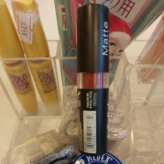 SON LÌ TÔNG ĐỎ ĐÔ NYX Professional Makeup Matte Lipstick mls15 NHẬP TỪ MỸ