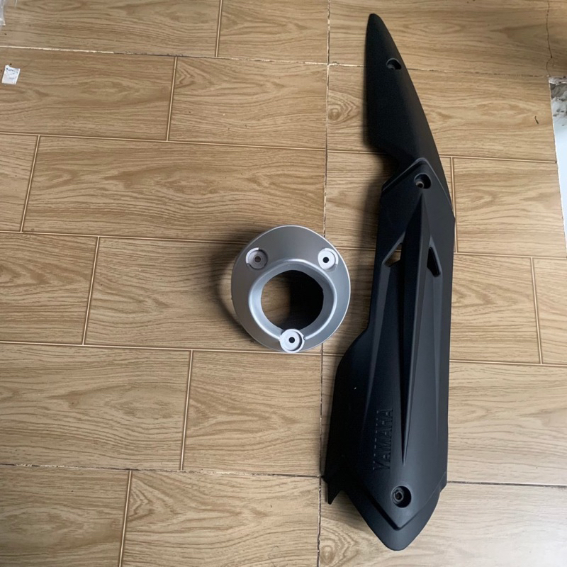 ỐP pô và chụp đích pô xe EXCITER 135 LC V6 đích màu BẠC