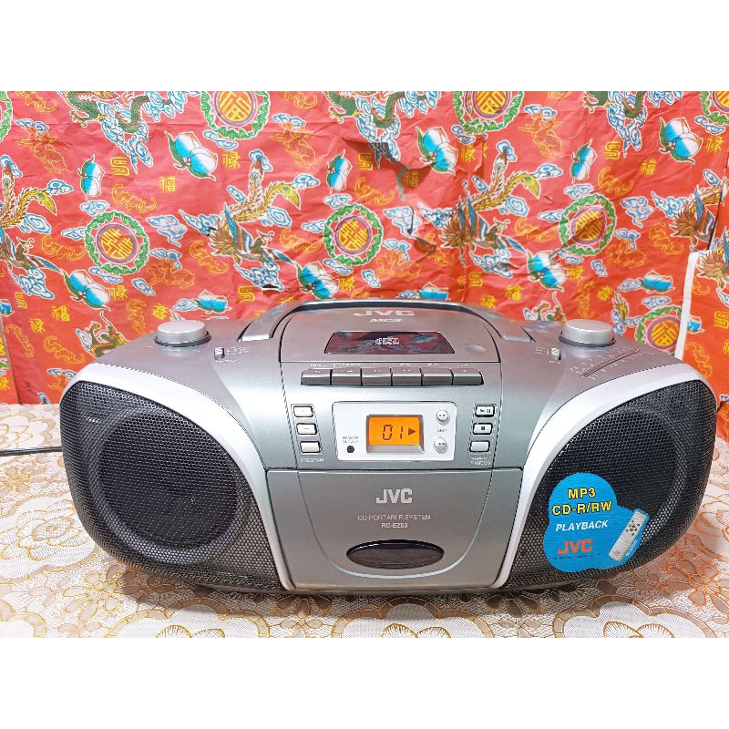 Đài cổ Radio/Cassette/Đĩa CD JVC RC-EZ53/điện 220v hoặc 110v