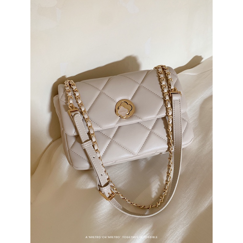 <𝐂𝐡𝐢́𝐧𝐡 𝐇𝐚̃𝐧𝐠- 𝐒𝐚̆̃𝐧 𝐒𝐡𝐢𝐩> Túi xách Chio2nd CD1021