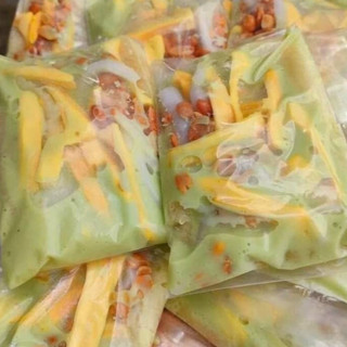 Set 10 túi kem chuối trái cây mix vị truyền thống và lá dứa