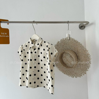 áo chấm bi linen