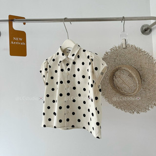 áo chấm bi linen