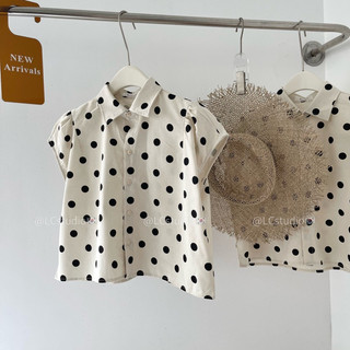 áo chấm bi linen