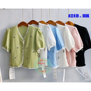 Áo croptop viền ren thêu hoa