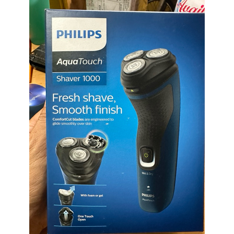 Máy cạo râu Philips S1121 - Cạo khô và ướt, màu đen, pin NiMH, thời gian sử dụng 40 phút