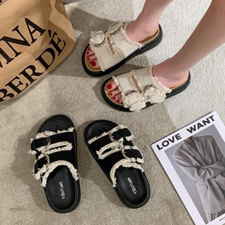 ( HÀNG Full Box ) dép lê nữ khoá sườn tua rua mới 2 màu đen trắng