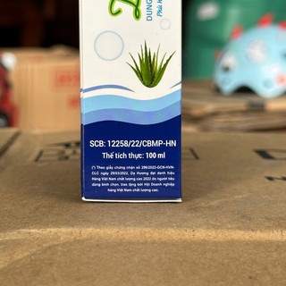 Dung dịch vệ sinh phụ nữ Dạ Hương 100ml ( xanh dương )