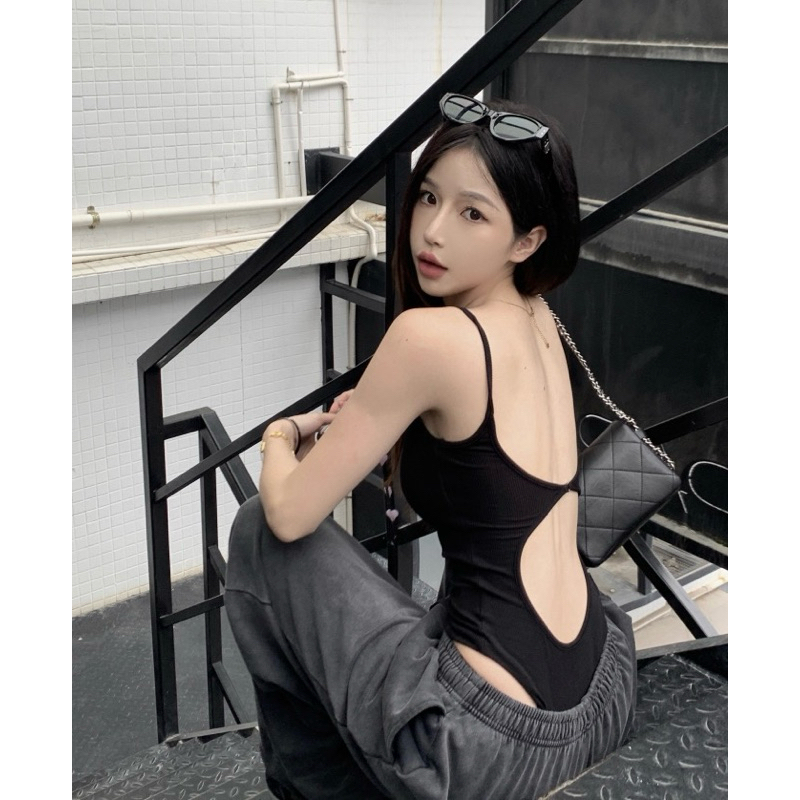 Bodysuit 2 dây hở lưng(sẵn đen )