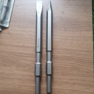Mũi đục nhọn makita d-08682 17mm