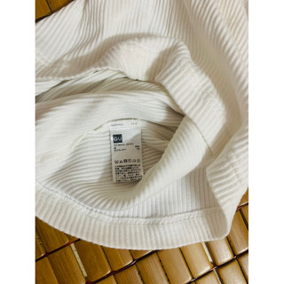 Áo ngắn tay GU size S 2hand