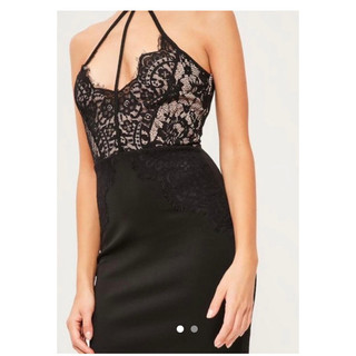 Thanh lý đầm body của missguided newtag mua 1tr mấy pass 290k newtag