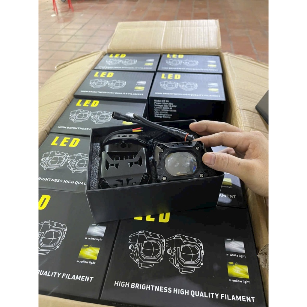 Bi vuông trợ sáng auto V dành cho ô tô. Bi vuông 2 màu trắng vàng